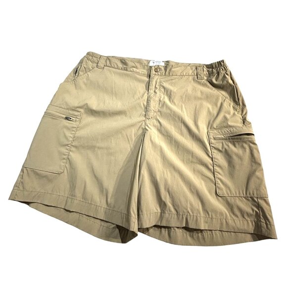 L.L.Bean Cargo Shorts Men's XL/Reg Khaki  Hiking Fishing Trail light Weight - Picture 1 of 6